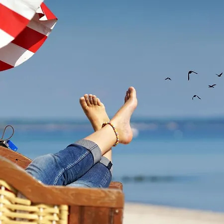 Friesenhaushaelfte Backbord 度假居 *