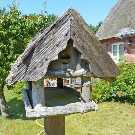 Friesenhaushaelfte Backbord 度假居 内伯尔