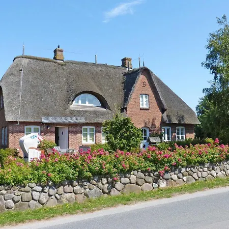 Friesenhaushaelfte Backbord 度假居 *