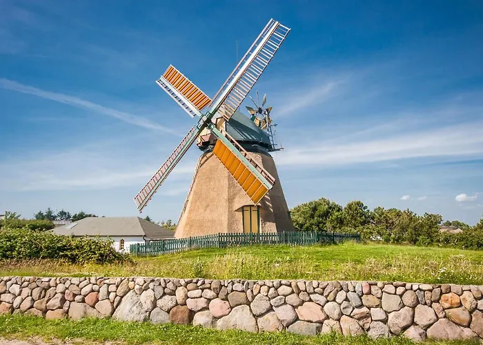 Friesenhaushaelfte Backbord * Nebel