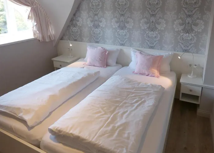 Friesenhaushaelfte Backbord Vakantiehuis *